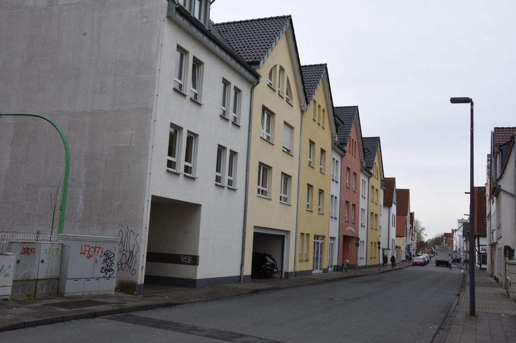 Blick von der Cappelstraße nach Westen. Hier stand früher Minipreis, heute das Seniorenwohnheim St. Annen-Rosengarten.
