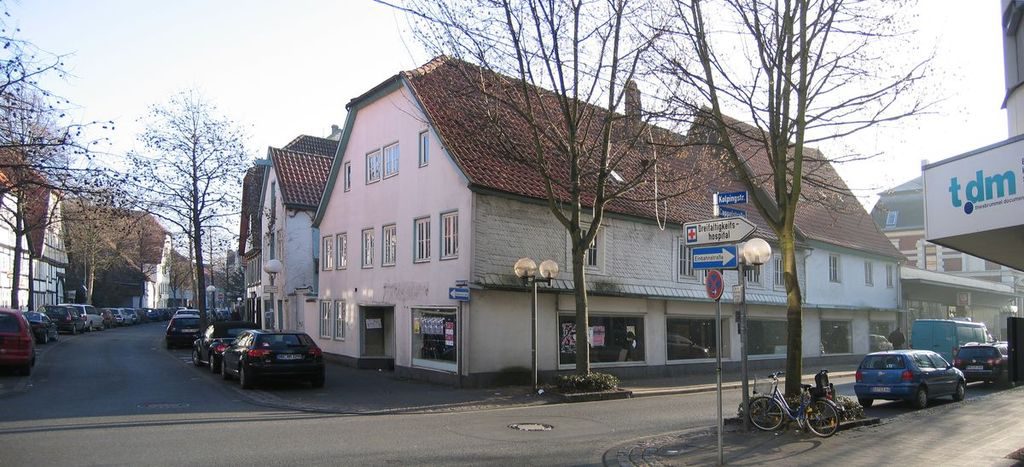 An der Cappelstraße standen zwei traufenständige Häuser, deren Nutzung wohl später verbunden wurde.