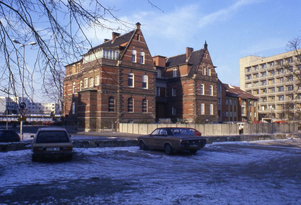Das ehemalige Waisenhaus wurde Anfang der 80er Jahre abgerissen.