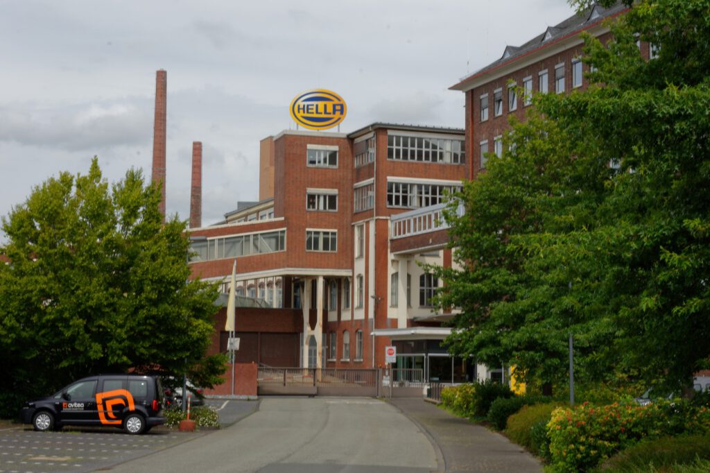 Hella, Ansicht von der Rixbecker Straße Richtung Norden